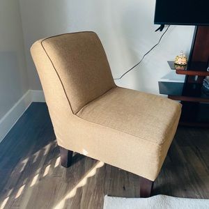 Accent chair